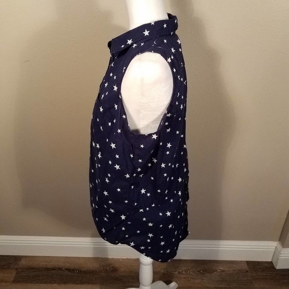🎈4 FOR $20 FADED Glory Button Down Top Stars - Picture 3 of 6